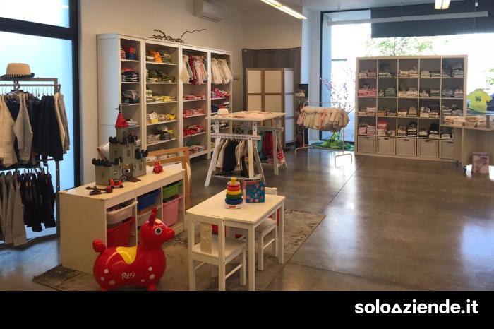 Vendita Commercio al dettaglio non alimentare ABBIGLIAMENTO BIMBI 0-16 ANNI a Udine (UD)